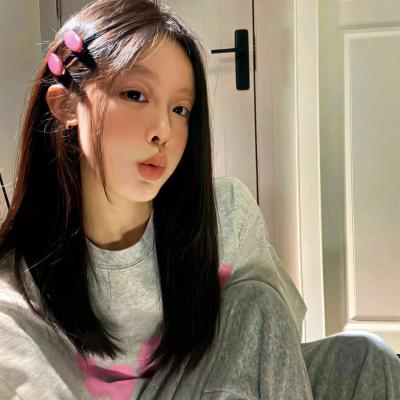 饥荒开局，官府分配漂亮媳妇